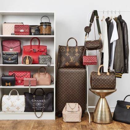 How to Sell Designer Handbags for Cas